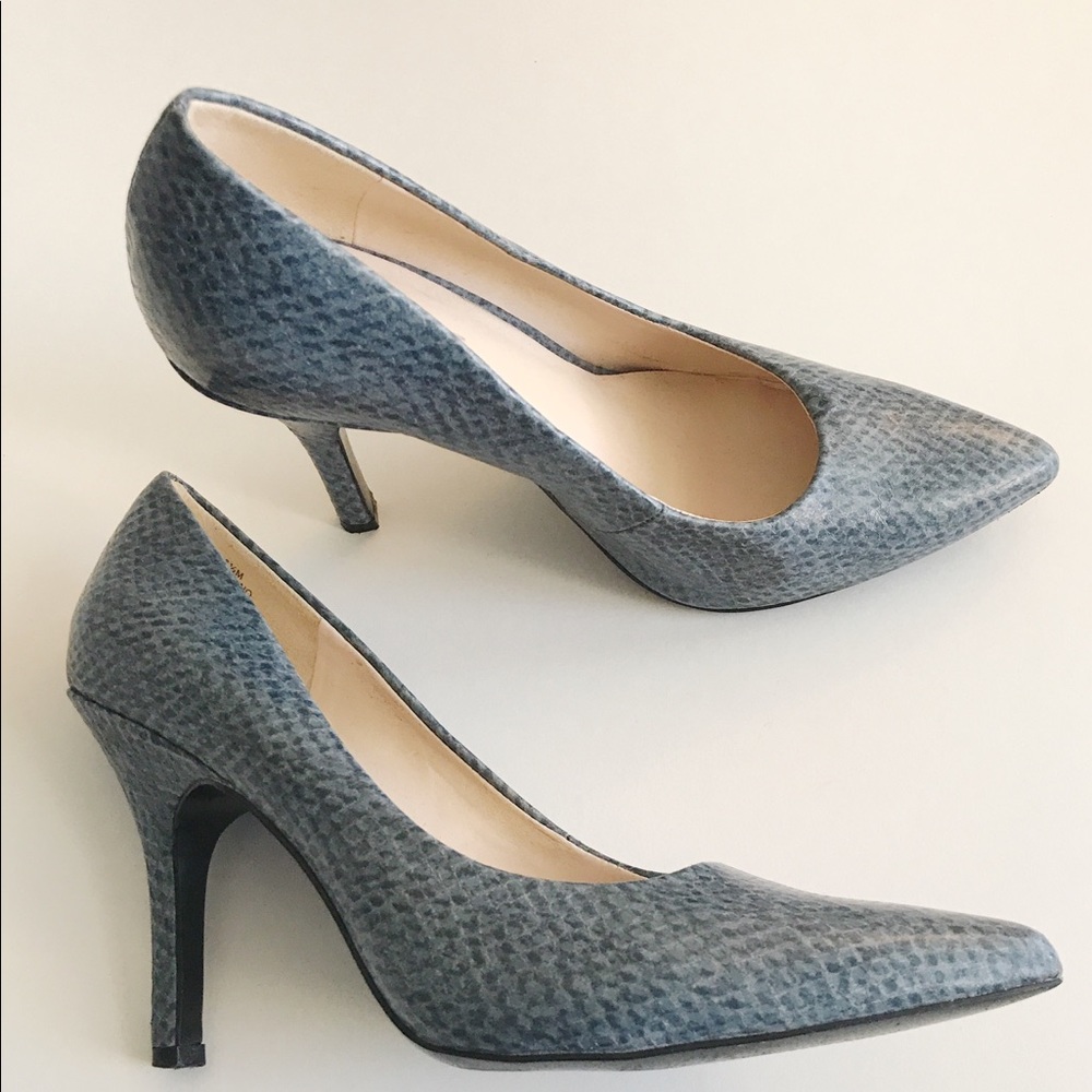 Nine West Light Blue “Snake Skin” Heels 6.5